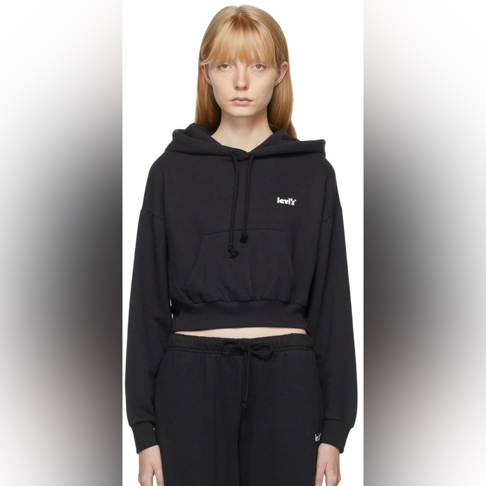 Levi's Black Logo Cropped Hoodie